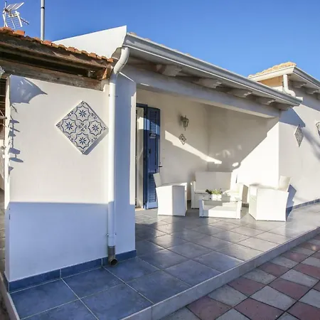 Salina Fronte Mare Βίλα Santa Maria Del Focallo